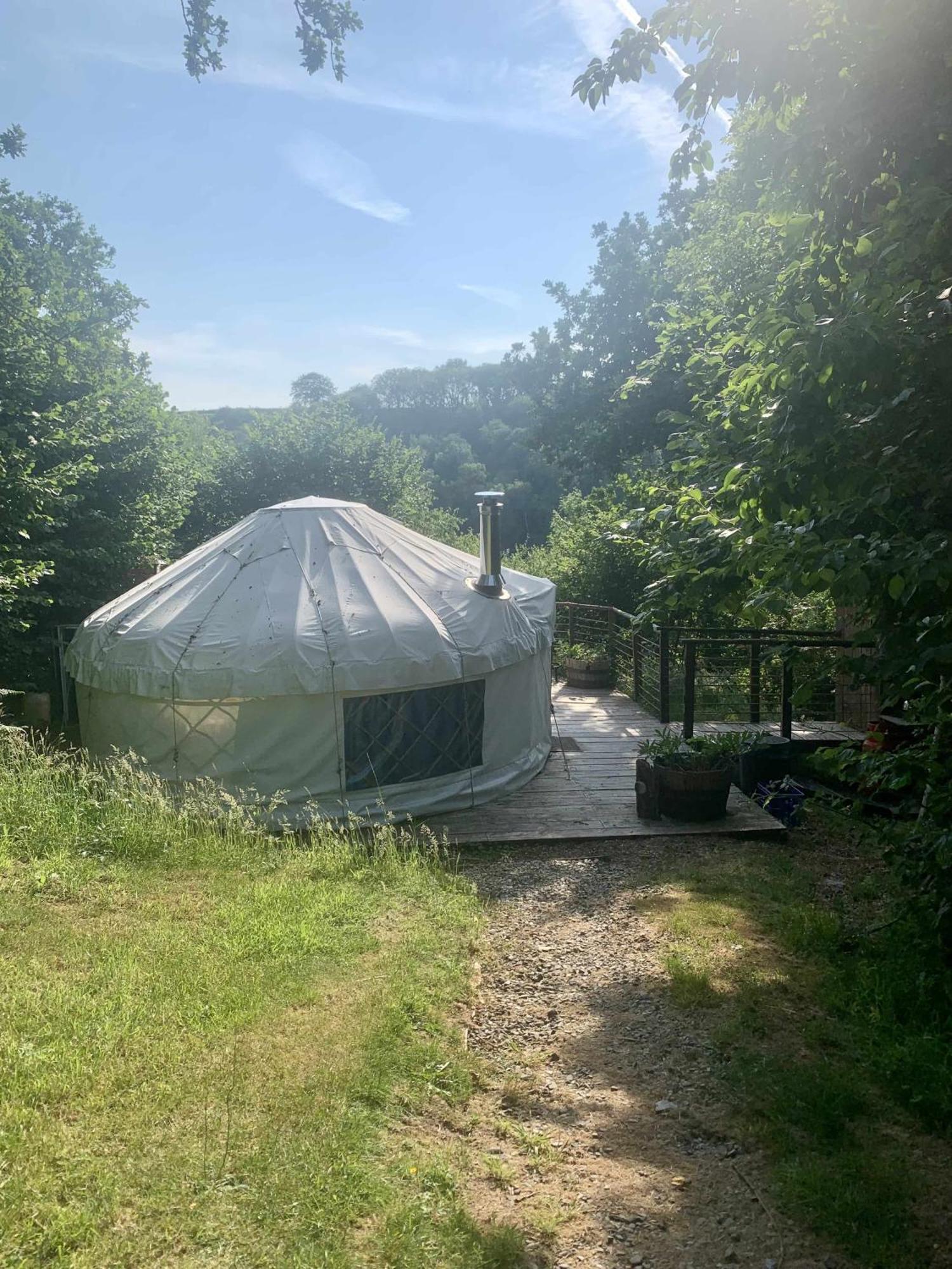 Ceridwen Glamping, Double Decker Bus And Yurts Hotel Llandysul Eksteriør billede