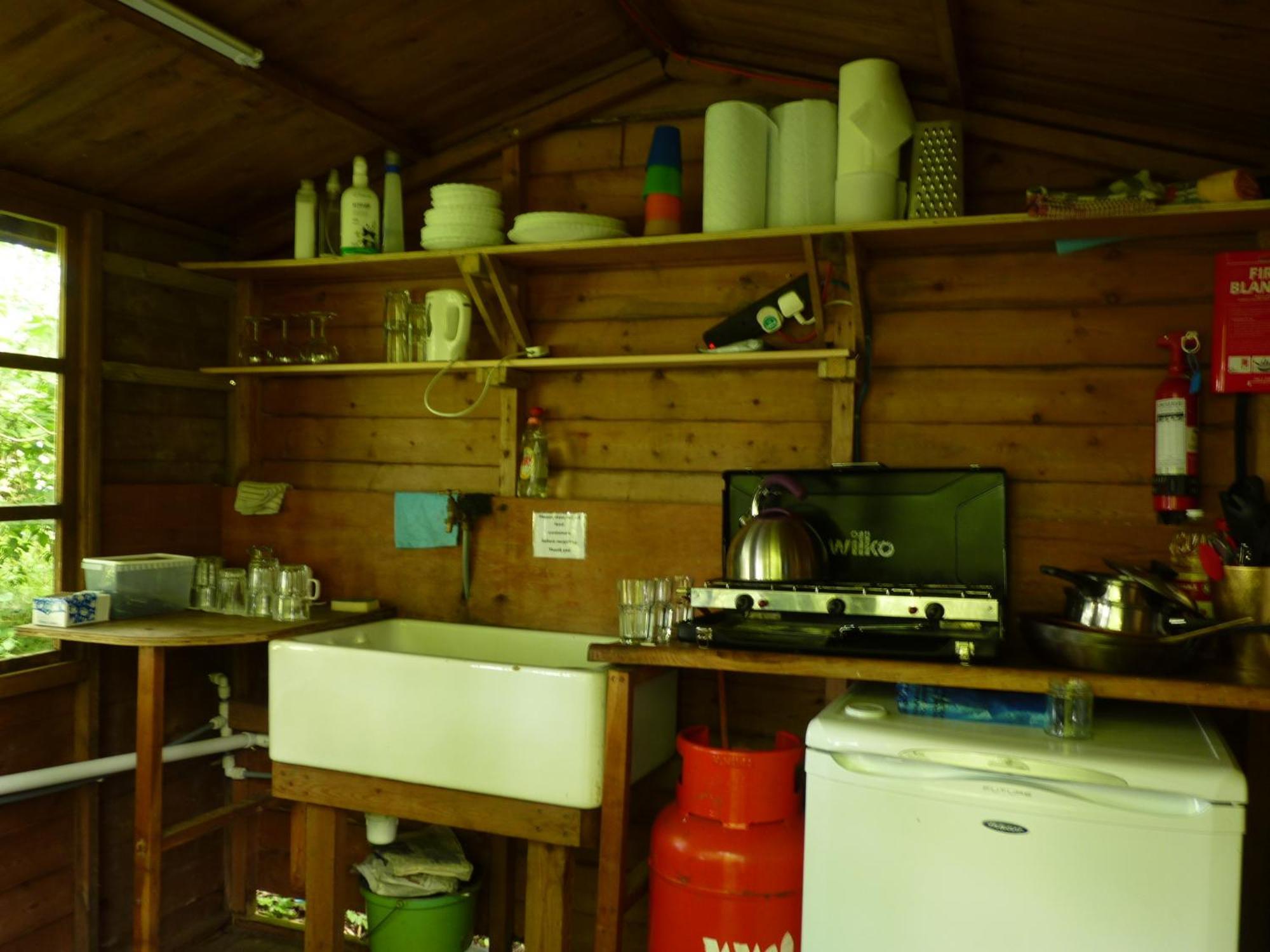 Ceridwen Glamping, Double Decker Bus And Yurts Hotel Llandysul Eksteriør billede