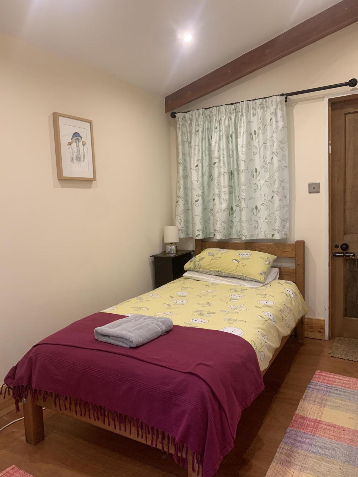 Ceridwen Glamping, Double Decker Bus And Yurts Hotel Llandysul Eksteriør billede