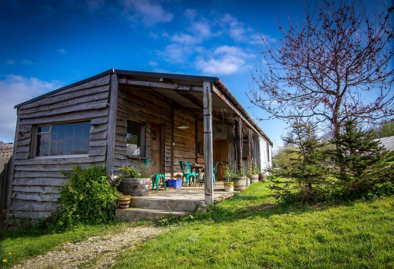 Ceridwen Glamping, Double Decker Bus And Yurts Hotel Llandysul Eksteriør billede